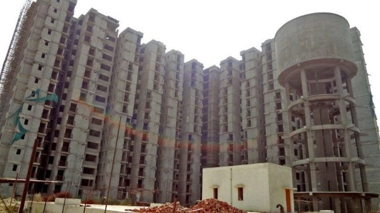 वेव सिटी की विश्व-स्तरीय सुविधाओं पर एक दृष्टि